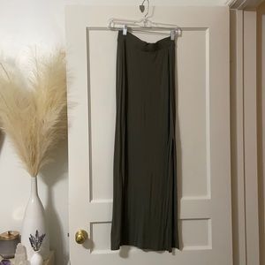 FOREVER 21 green maxi skirt